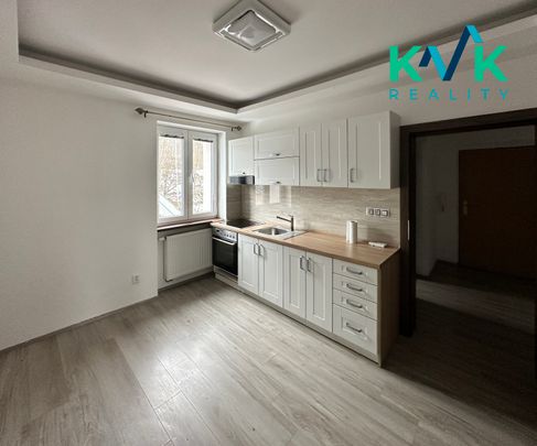 Pronájem bytu 1+1 40 m² - Fotografie 1