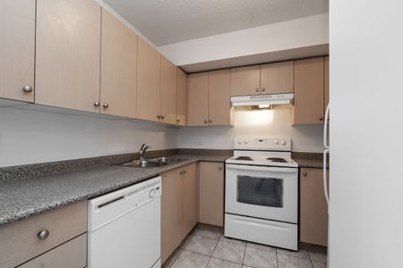 333 Sidney Belsey Crescent - Photo 4