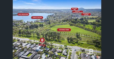 CONTEMPORARY THREE BEDROOM TOWNHOUSE WITH STUNNING PARK VIEWS - Photo 2