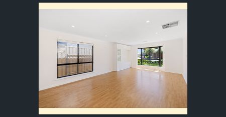 Spacious Living in the Heart of Windsor Gardens - Photo 5