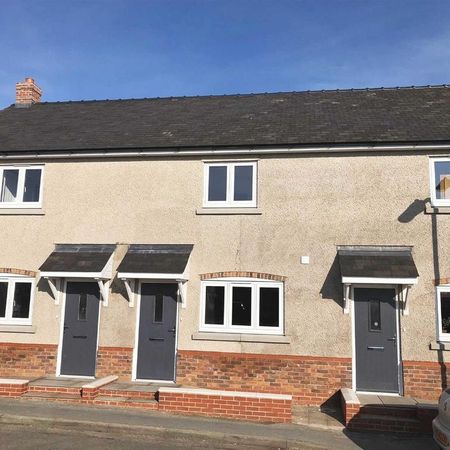 2 bedroom terraced house to rent - Photo 4