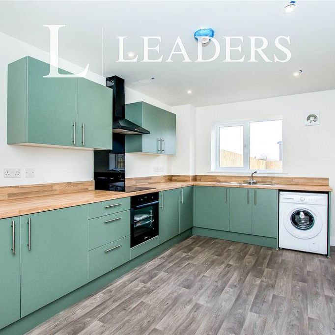 3 bedroom semi-detached house to rent - Photo 1