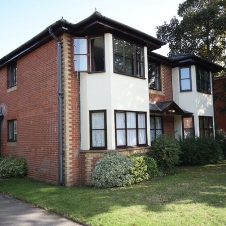 Claremont Avenue, Woking - Photo 4