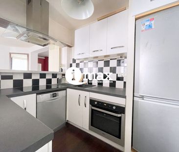 Location Appartement COURBEVOIE - - Photo 6