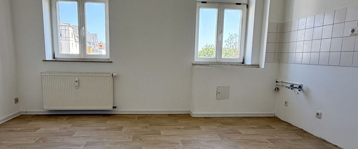 2 Raum • alles NEU • moderner Grundriss • Dachgeschoss • ruhige Lage • Stellplätze • mal anschauen ? - Photo 1
