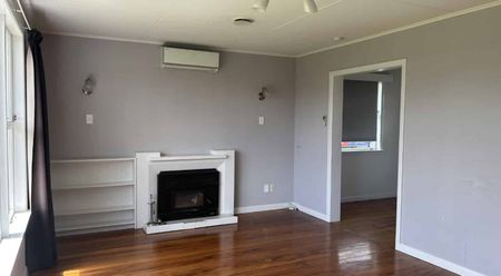 PAHIATUA - 3 BEDROOMS - Photo 5