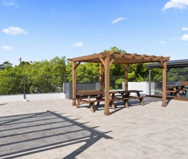 Studio apartment with balcony and parking - Photo 4