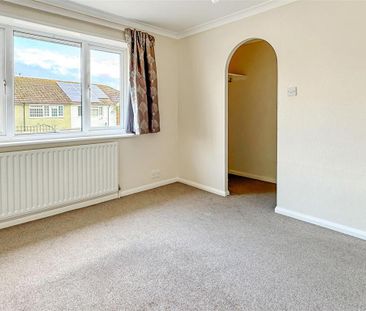 2 bedroom end of terrace house to rent - Photo 4