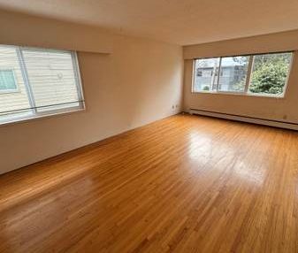 Spacious 2 Bedroom Condo close minutes to downtown - Photo 4