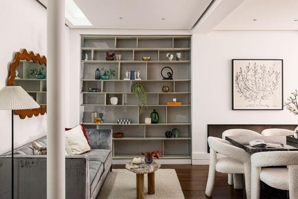 4 bedroom mews to rent - Photo 1