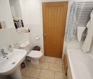 2 bedroom detached bungalow to rent - Photo 4