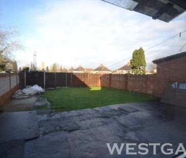 4 Bed - Culver Lane, Reading - Photo 4