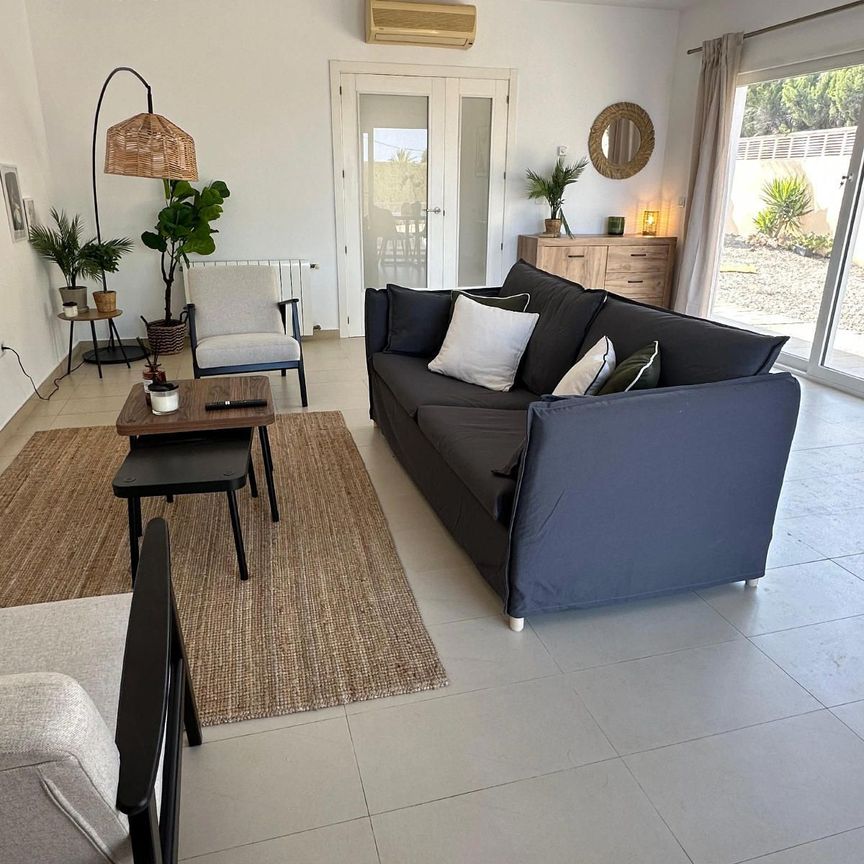 CHALET PAREDADO DISPONIBLE EN ALQUILER DESDE AHORA HASTA JUNIO 2026 - Photo 1