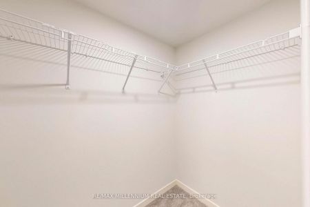 100 Honeycrisp Crescent town house — Vaughan, ON (2-Bedroom) - 2 Bedroom - Photo 2