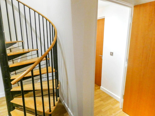 3 bedroom apartment to rent - Photo 1