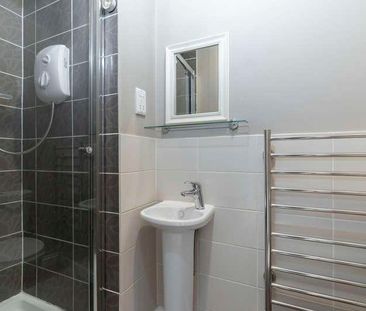 St Georges Terrace, Cheltenham, GL50 - Photo 2