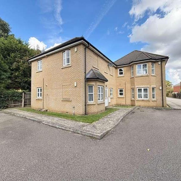 Dilley Croft, Biggleswade, SG18 - Photo 1