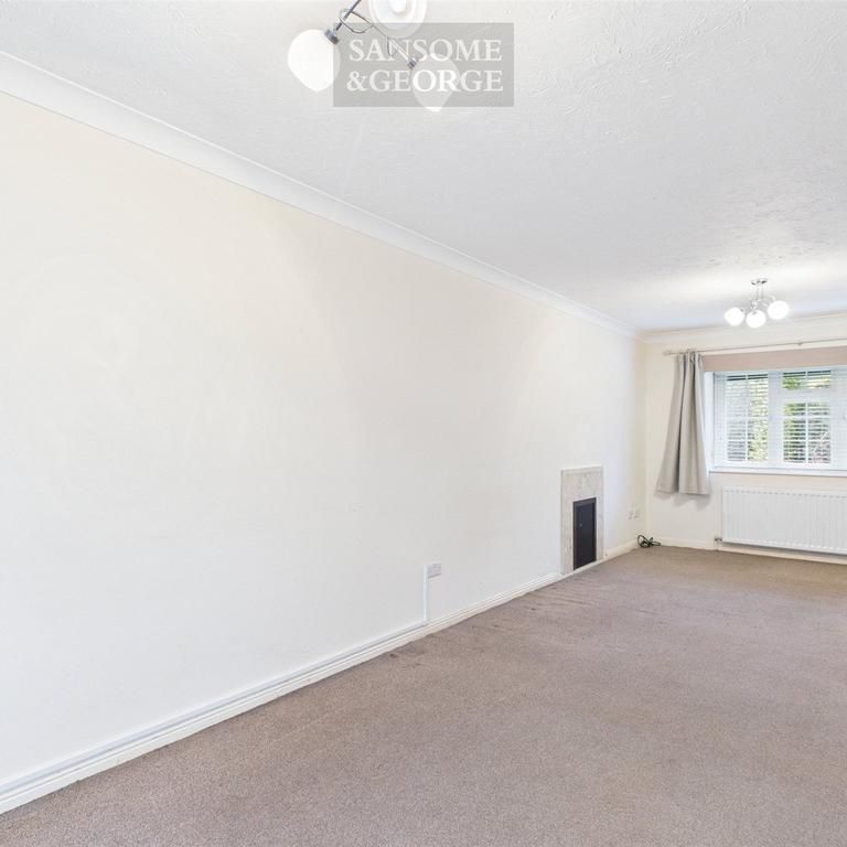 3 bedroom end of terrace house to rent - Photo 1