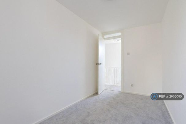 3 bedroom flat to rent - Photo 1