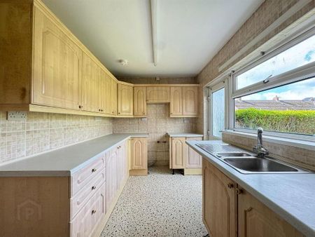 21 Derry Hill, Rathcoole, Newtownabbey, BT37 9JD - Photo 3