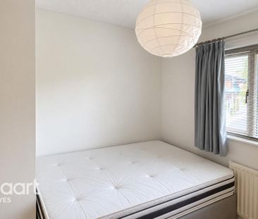 2 bedroom semi-detached house to rent - Photo 4