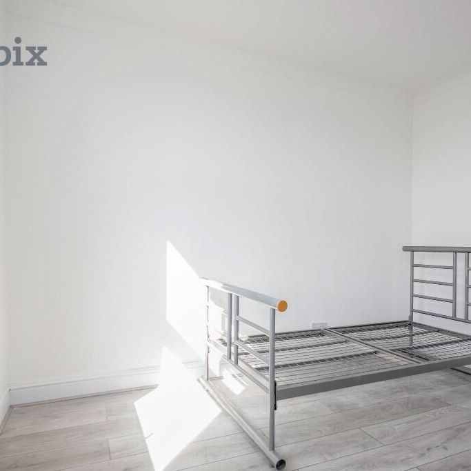 3 bedroom flat to rent - Photo 1