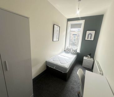 Westover Road (Room 2), Bramley, Leeds - Photo 4