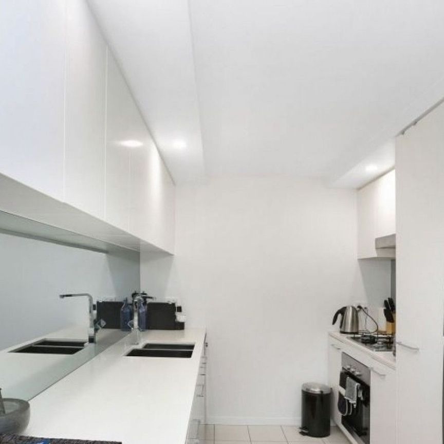 919/19 Imperial Parade, Labrador QLD 4215 - Apartment For Rent | Domain - Photo 1