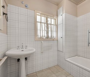 Charming Original Queenslander in the Heart of Ashgrove - Photo 6