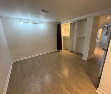 For Lease - 124 Avondale Boulevard, Brampton, Ontario - Photo 2