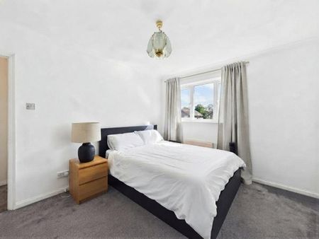 3 bedroom detached house to rent - Photo 5