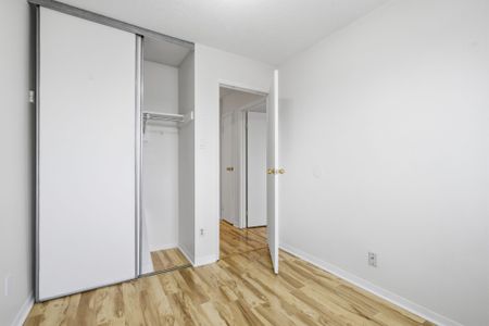 For Lease - 8136 Coventry Road Unit# 21, Niagara Falls, Ontario - Photo 3