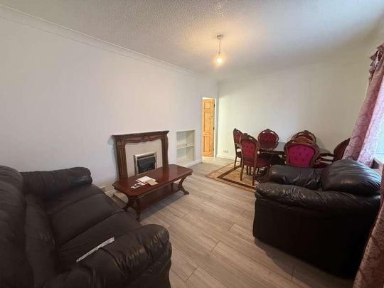 Cook Grove, Peterlee, County Durham, SR8 - Photo 1