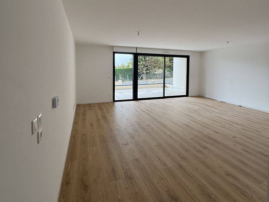 Location appartement 3 pièces 76.47 m² à Ferney-Voltaire (01210) - Photo 1