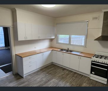 3 Bedroom Home - Photo 5