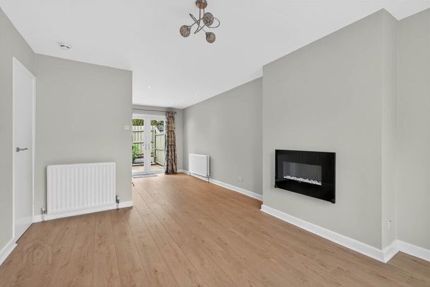 6 Eastleigh Dale, Ballyhackamore, Belfast, BT4 3DT - Photo 1