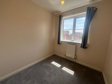 3 bedroom semi-detached house to rent - Photo 3