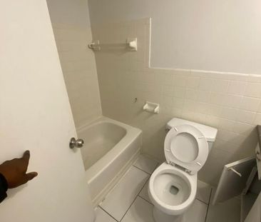 3 ET DEMI LIBRE IMMÉDIATEMENT - Photo 3