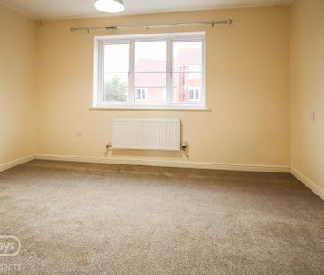 2 bedroom end of terrace house to rent - Photo 3