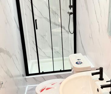 7 Bed Student Accommodation - Photo 4