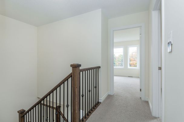 For Lease - 86 Kenneth Rogers Crescent, East Gwillimbury, Ontario - Photo 1