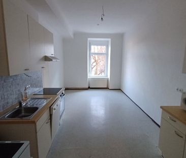 SANIERTE SONNIGE ALTBAUWOHNUNG IN RUHELAGE - BLICKRICHTUNG SPORTPLA... - Foto 5