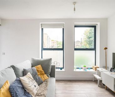2 bedroom flat to rent - Photo 3