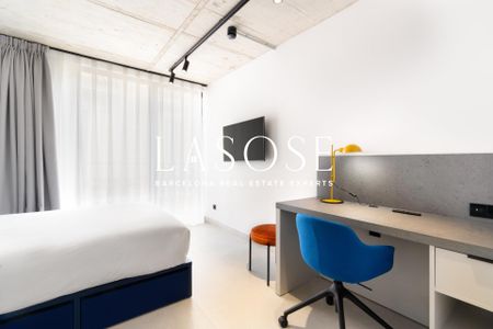 Studio 23m² with terrace to rent in El Poblenou, Barcelona - Photo 2