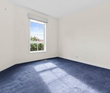 2 Ardmore St , MITCHAM - Photo 6