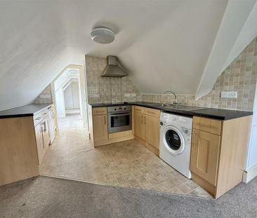 2 bedroom apartment to rent - Photo 2