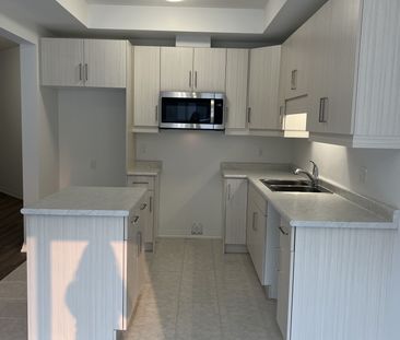 For Lease - 4552 Portage Road Unit# 56, Niagara Falls, Ontario - Photo 1