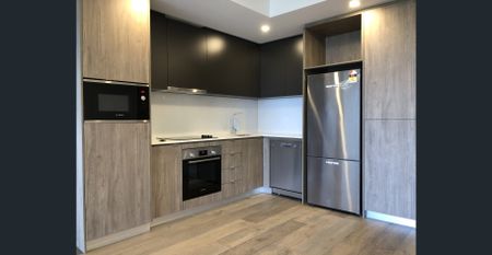 Lock and Leave Apartment! - Photo 3