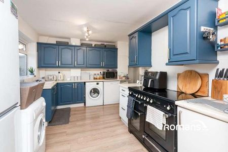 Whitley Road, Yateley, Hampshire, GU46 - Photo 4