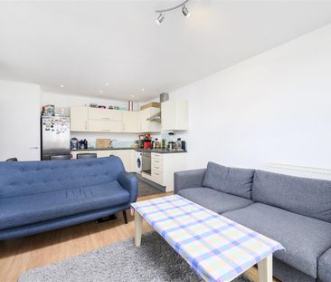 2 bedroom flat - Photo 5